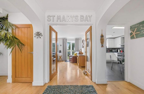 St Mary's Bay House | 🌞SPECIAL OFFERS 🌞 "SEAWAY"FABULOUS 4BED HOUSE NEAR DYMCHURCH S COAST SLEEPS 8