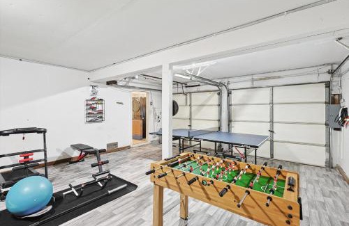 Far North Dallas House | Spectacular 6BR 2,5BA Holiday Home with Pool