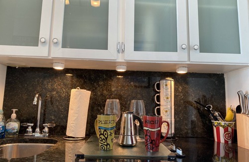 Isla Verde Apartment | 🌴Spectacular Beach Front Studio 🌴 19th Floor View of Beach, El Yunque Mt. & City