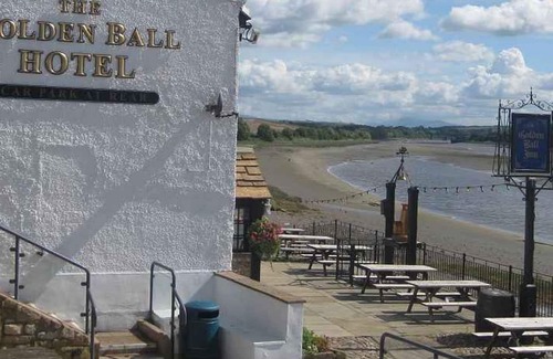Morecambe Cabin | Spectacular Holiday Pod overlooking The River Lune: Pod.3.