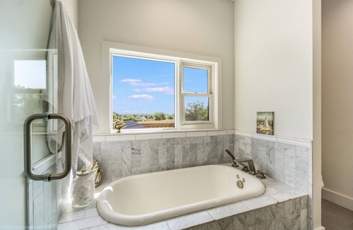 Fort Collins House | Spectacular Home in Peaceful Area – Vineyard Views