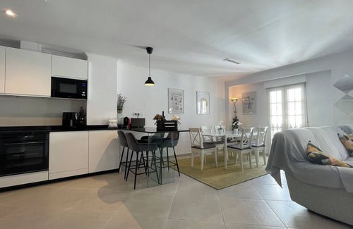 Oliva Old Town Apartment | Spectacular Modern Apartment in the Historic Centre of Town at the Next Level