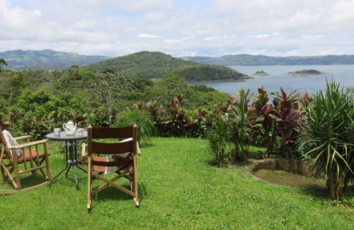 Arenal House | Spectacular view, convenient to attractions of Monteverde and Arenal Volcano