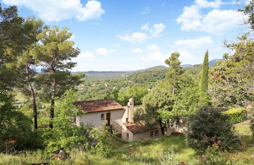 Fayence House | Spectacular Views, Pool & 5-Bedroom Family-Friendly Holiday Home in Provence
