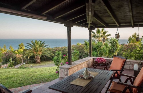 Kassandra Villa | Spectacular villa near the beach