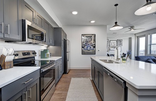 Speedway Condo | Speedways Ultimate Pit Stop!