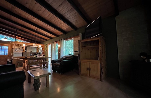 Ariel House | Speelyai Creek Retreat