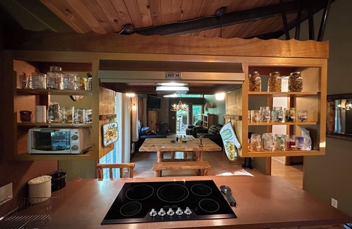 Ariel House | Speelyai Creek Retreat