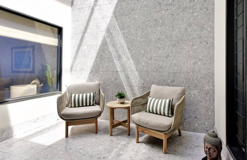 Speers Point House | Speers Point Lakeviews on The Esplanade