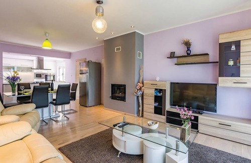 Orbanici Apartment | Spend a pleasant and unforgettable vacation in this beautiful and tastefully furnished apartment, on