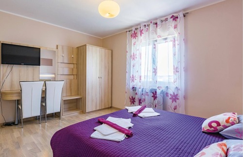 Orbanici Apartment | Spend a pleasant and unforgettable vacation in this beautiful and tastefully furnished apartment, on