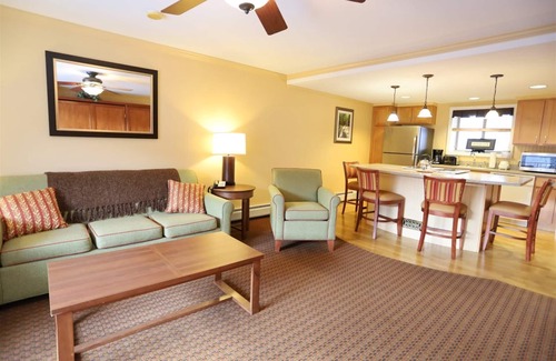 Lincoln Condo | Spend you Vacation in NH White Mountains! Beautiful Pollard Brook Resort Condo!