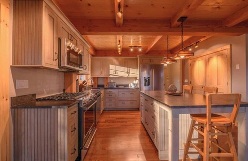 Cape Neddick House | Spend your holidays by the Sea. What a beautiful opportunity to stay and celebrate in Maine.