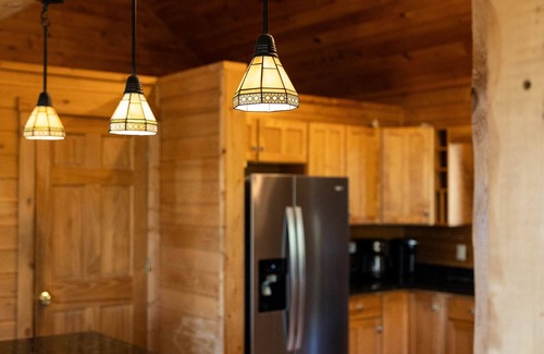 McHenry House | Splash Mountain 7 bedrooms with indoor pool & mountain view