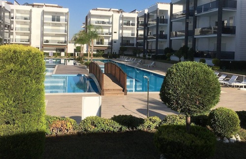 Kemer Mahallesi Apartment | Splended duplex penthouse with roof terrace.