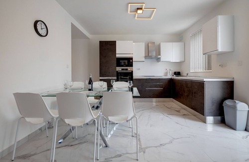 Swieqi Apartment | Splendid 2BR Apartment in central St Julians