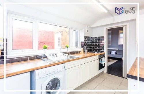 Sunderland House | ◑Splendid 3 Bed House ◑ Yard ◑ Nr Barnes Park ◑