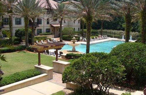 St. Augustine House | Splendid Condo with balcony view of pool 5220