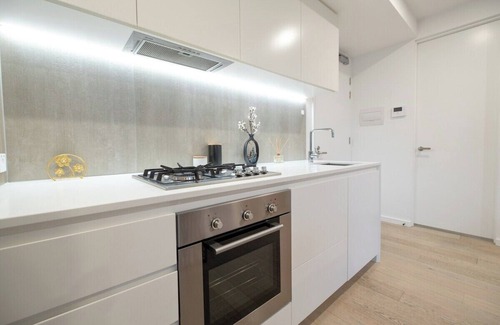 Carlton South Apartment | Splendid High 40+ level 2BR CBD Pool Gym Wi-Fi