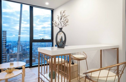 Carlton South Apartment | Splendid High 40+ level 2BR CBD Pool Gym Wi-Fi