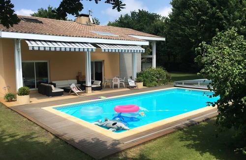 Gujan-Mestras Villa | Splendid villa in peace with swimming pool on big ground sported