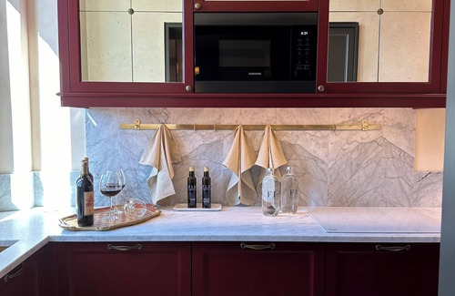 Santo Spirito Apartment | Splendid waterfront views in central Florence, wine tasting included!