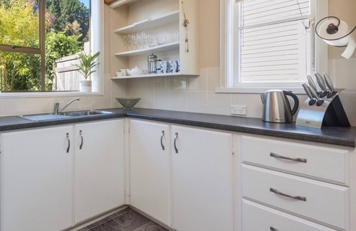 Nelson House | Spoil yourself at Strupak Cottage