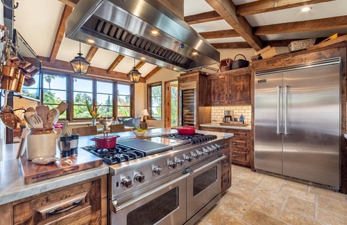 Hollywood Dell House | Spooktacular Sale Now!