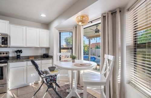 Peoria House | Sportscourt|Heated Pool|Gameroom|Peoria Paradise