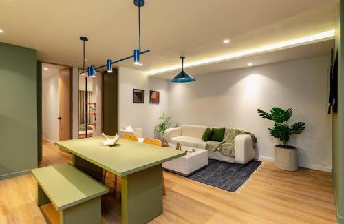 Las Lomas I Apartment | Spot Building