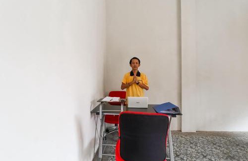 Karawang Hotel | SPOT ON 3859 Sweet Candy 2NearResinda park mall