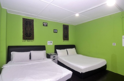 Kampung Lintang Hotel | SPOT ON 89929 Tropical Lodge