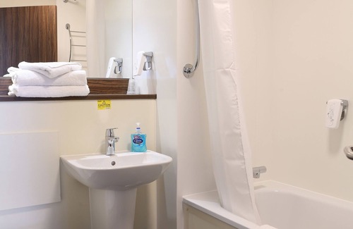 Cosford Hotel | Spread Eagle, Gailey by Marston's Inns