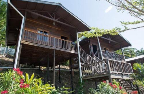 Tawau Ski Chalet | Spring Hill cottage