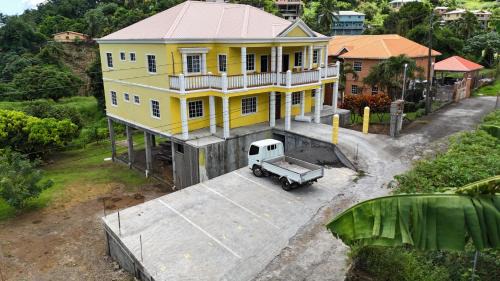 Kingstown Apartment | Spring View Apartment