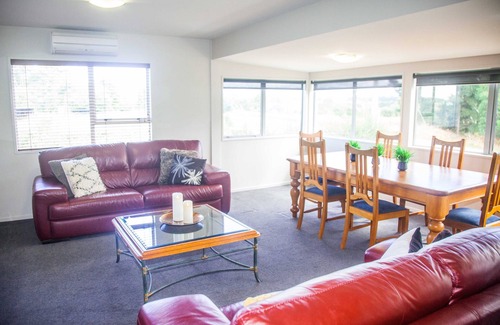 Cust Apartment | Springbank MountainSide Apartment