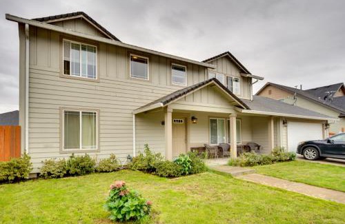 Springfield Apartment | Springfield Apt with Deck and Central Location!