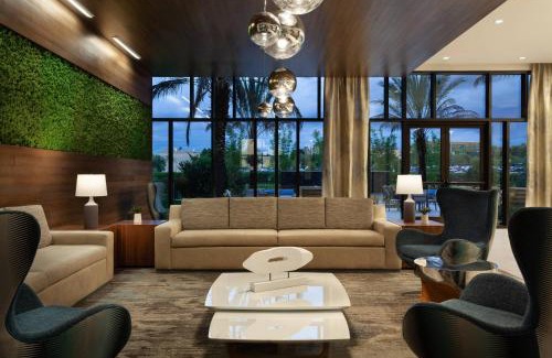 Millenia Hotel | SpringHill Suites by Marriott Orlando at Millenia