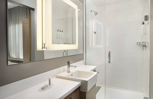 Southside Hotel | SpringHill Suites by Marriott Jacksonville Baymeadows