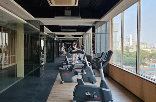 Pinang Apartment | Springwood Residences by Kakarama Room