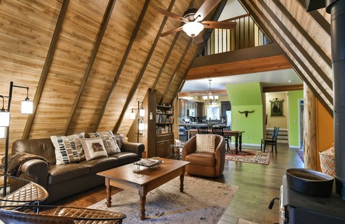 Breckenridge House | Spruce Creek Lodge: Classic A-Frame Mountain Retreat