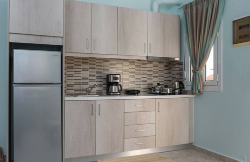 Kalamaki Apartment | Spyros Aptmts - Klio with pool