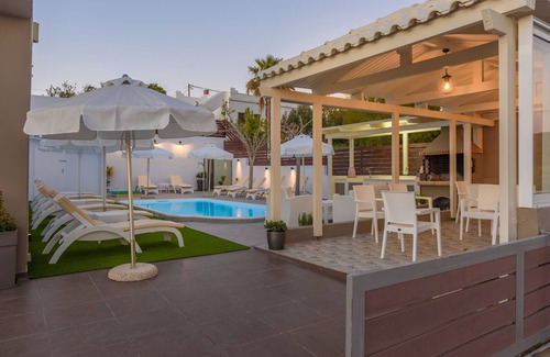 Kalamaki Apartment | Spyros Aptmts - Klio with pool