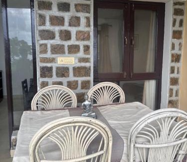 Kotabagh House | Squirrel snuggle2