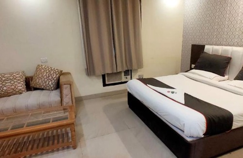Auli Hotel | SR GRAND+