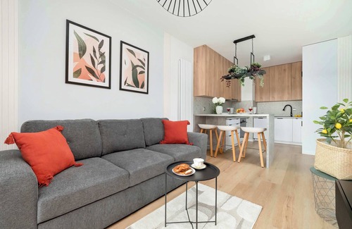 Lodz Apartment | Srebrzyńska 12 Łódź | 2-bedroom Apartment | Parking & Balconies | Excellent Opti