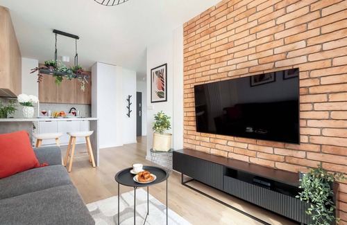 Lodz Apartment | Srebrzyńska 12 Łódź | 2-bedroom Apartment | Parking & Balconies | Excellent Opti