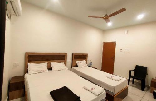 Thanjavur Hotel | Srirathna Temple View Inn