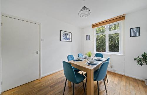 St Albans House | St Albans - 3 bedroom with FREE parking