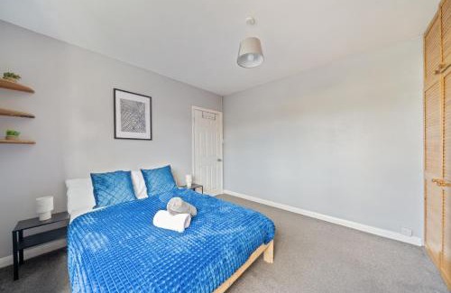St Albans House | St Albans - 3 bedroom with FREE parking